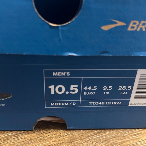 Brooks running shoes for men - Picture 5 of 6